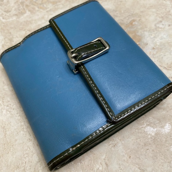 Coach vintage blue leather trifold wallet - Picture 6 of 6